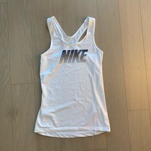 Nike women Pro Top